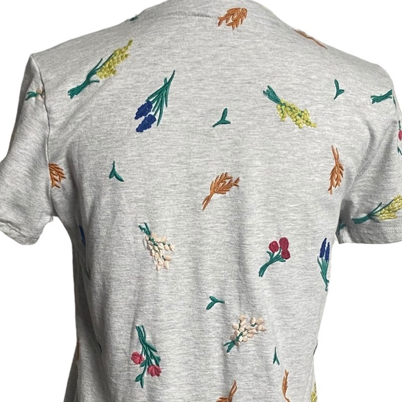 Lucky Brand Allover Embroidered Floral Tee- Heather Gray- Medium - Picture 7 of 13